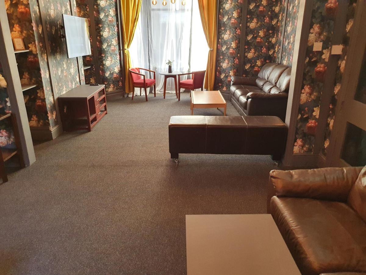Balkan Hotel 黑潭 外观 照片