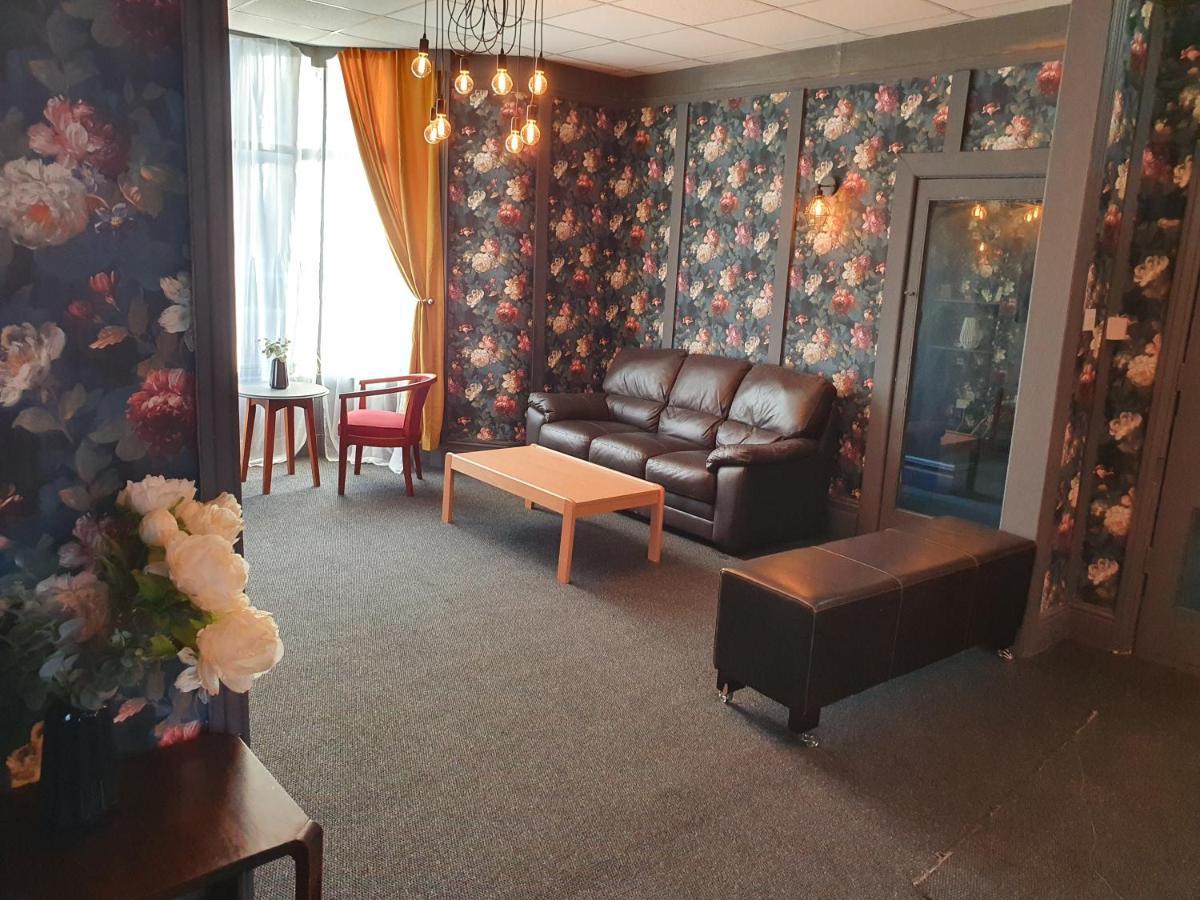Balkan Hotel 黑潭 外观 照片